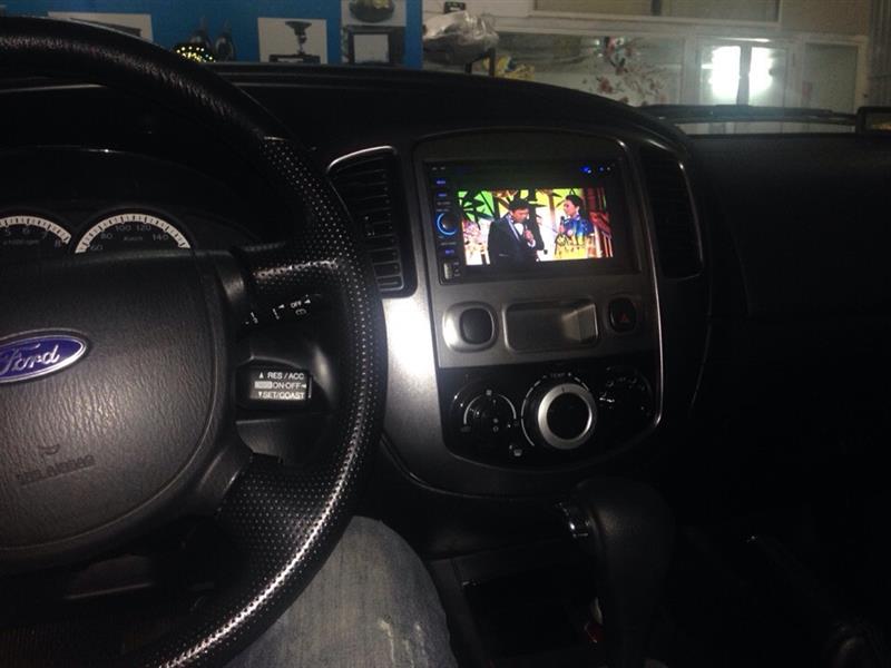 màn hình DVD cho xe ford escape